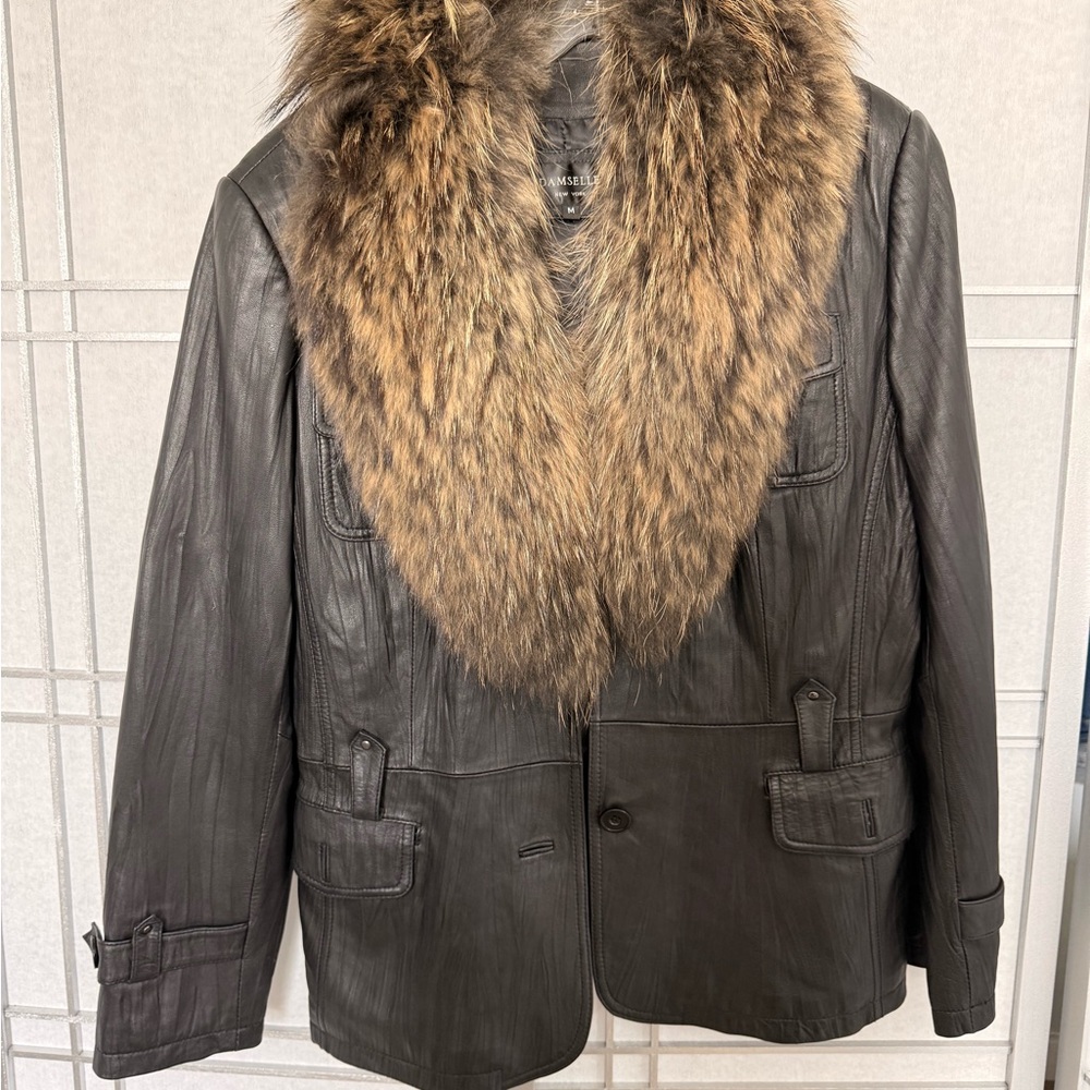 Black Leather Jacket with real Fur Collar - Picture 1 of 10